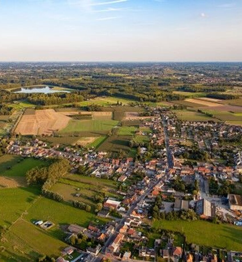 luchtfoto van dorp