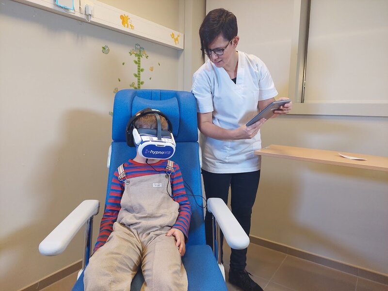 vrnurse4kids project kind met VR bril
